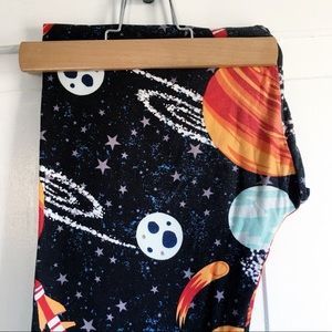 GUC LuLaRoe TC Leggings - THE BLACK SPACE ONES 🤩